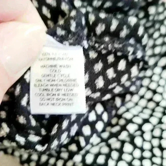 Loft Women’s Sleeveless Blouse Size Small Black & White - Picture 7 of 8